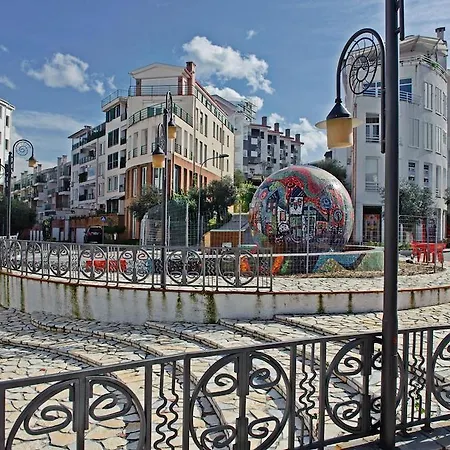 Kodra E Diellit Πανσιόν 4*