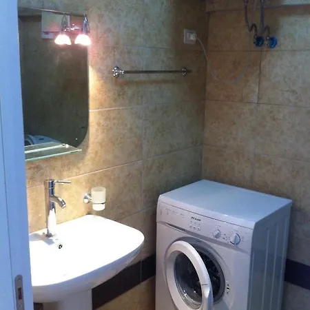 Guest house Kodra E Diellit 4*