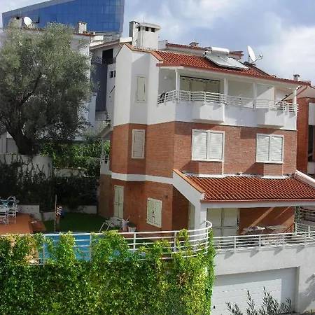 Kodra E Diellit Casa de hóspedes Tirana