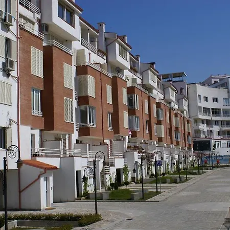 Πανσιόν Kodra E Diellit 4*